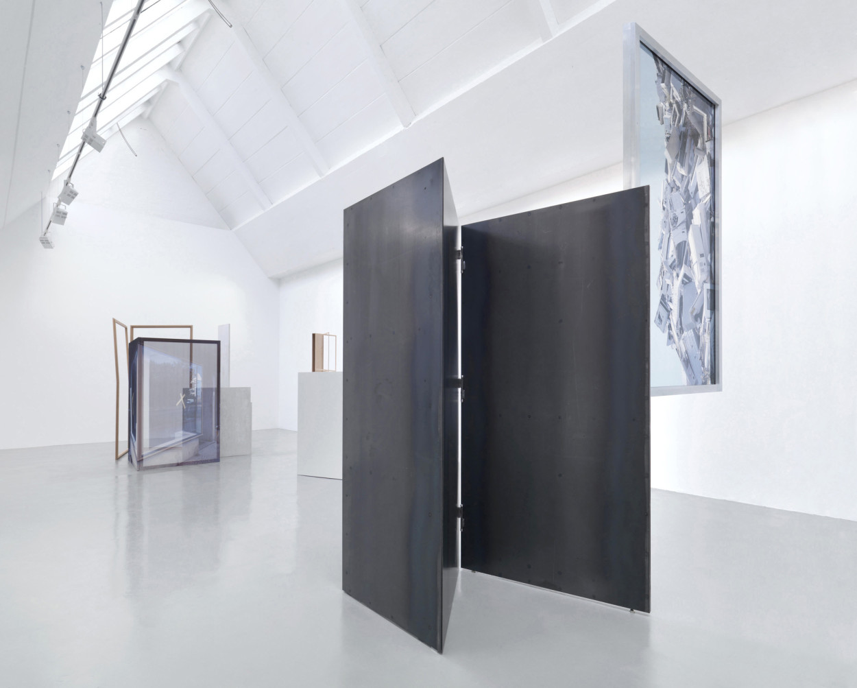 Die Gegenst&auml;nde ziehen sich zur&uuml;ck