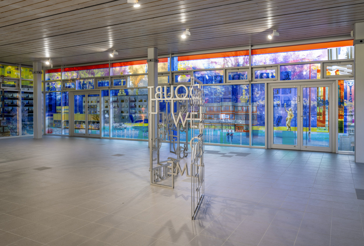 In the Interspace of Utopian Consciousness